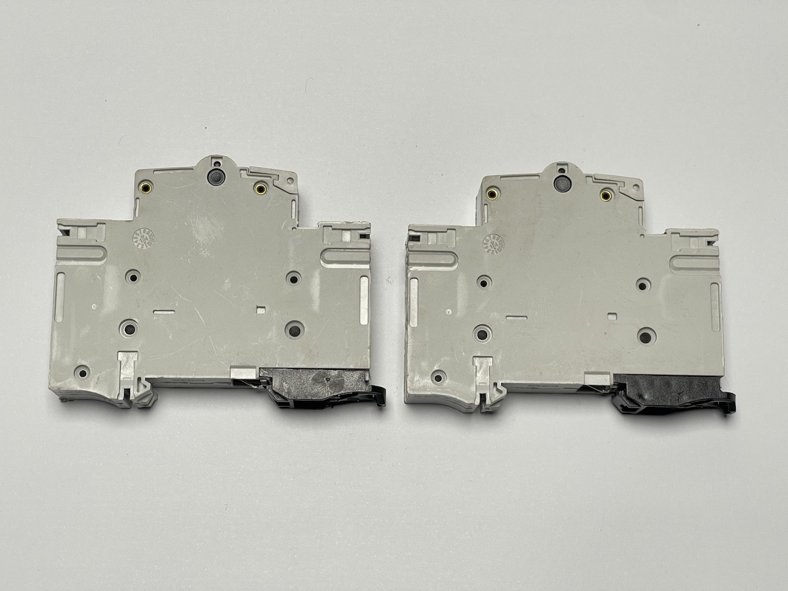 2 x NHP DINTT100A DIN-T Accessory Through Terminal 100A 1 Pole 240/415V AC