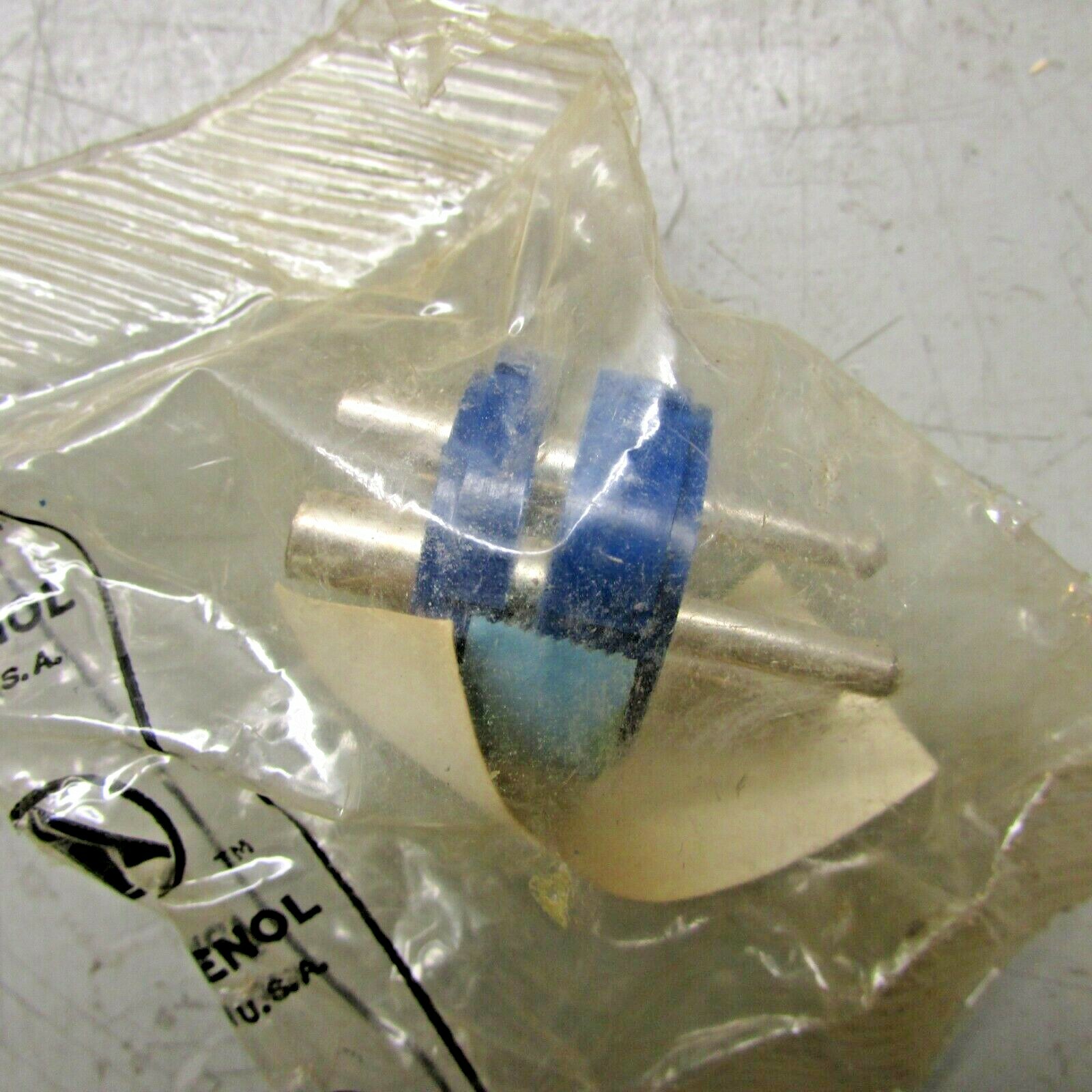 Amphenol 9722-2P-132 Connectors Lot of 5!