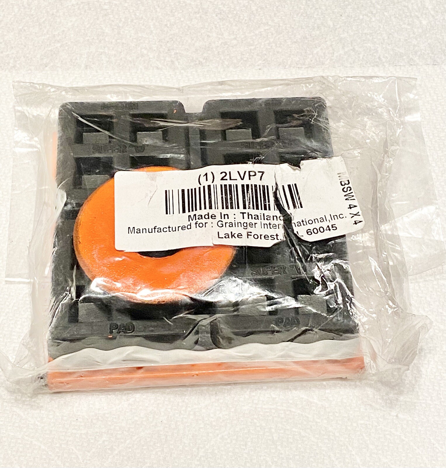 Neoprene Vibration Isolation Pad 2LVP7, MBSW 4 X 4, WITH Through Hole Piece