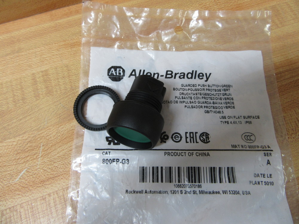 Allen Bradley 800FP-G3 Guarded Green Button 800FPG3