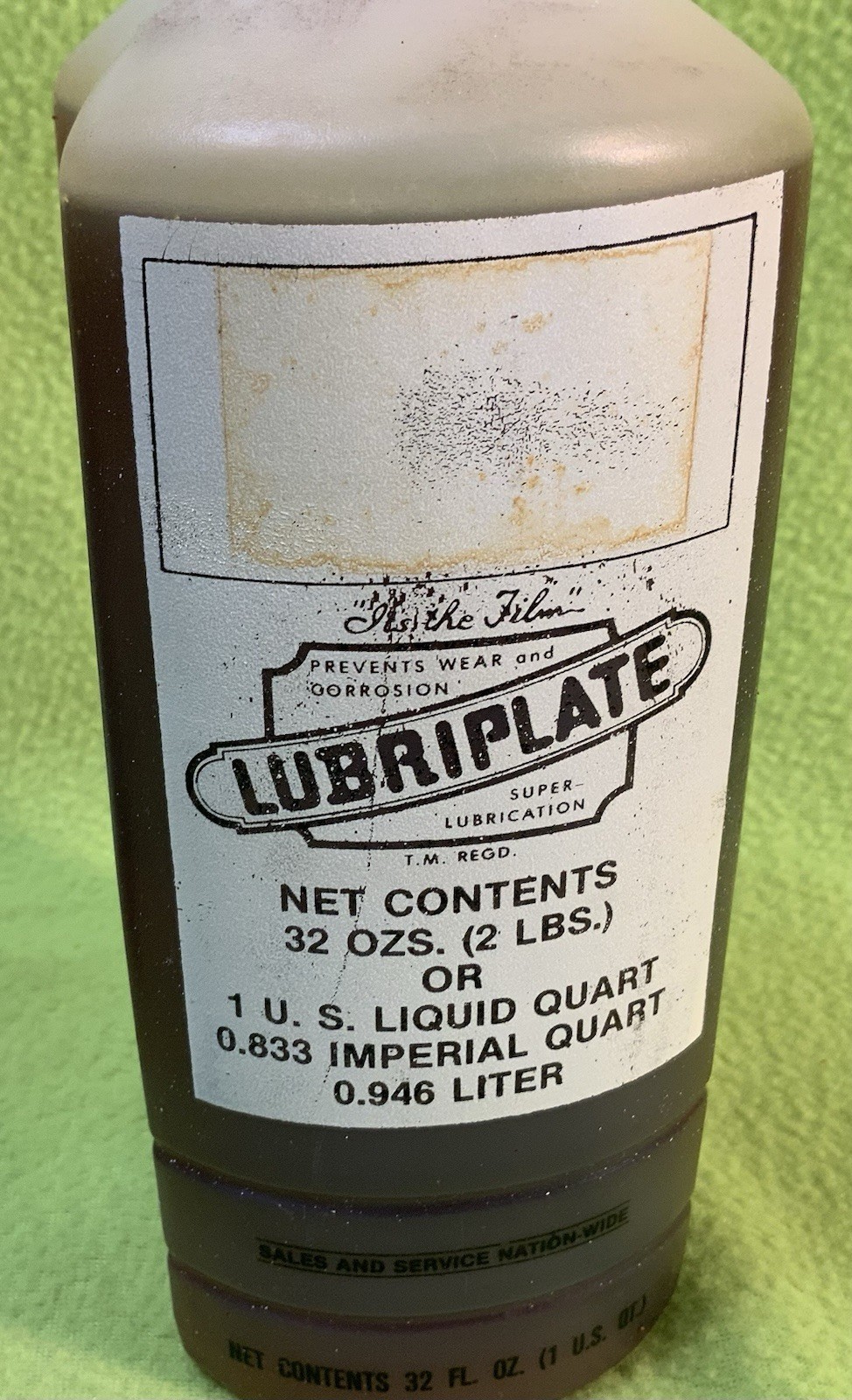 VINTAGE LOT (4) LUBRIPLATE SUPER LUBRICATION 1 QUART (PREVENTS WEAR & CORROSION)