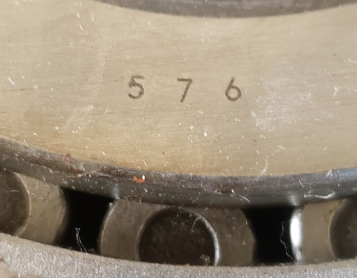 1 NEW BOWER 576 TAPERED ROLLER BEARING CONE