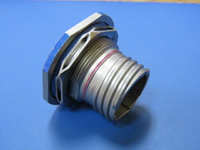 Amphenol JD38999/24FC35PN Qty of 1 per Lot 22 Position Circular Connector Rece