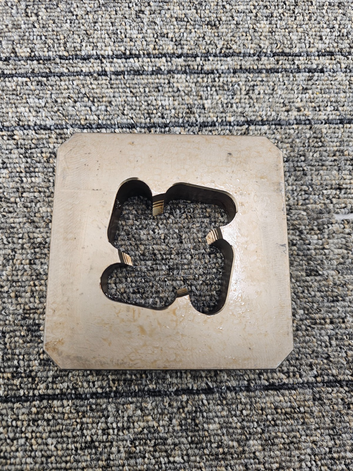 REED 2SP1 1/4 05530: 4″ x 4″ Solid Pipe Threading Die For 1-1/4 inch NPT Pipes