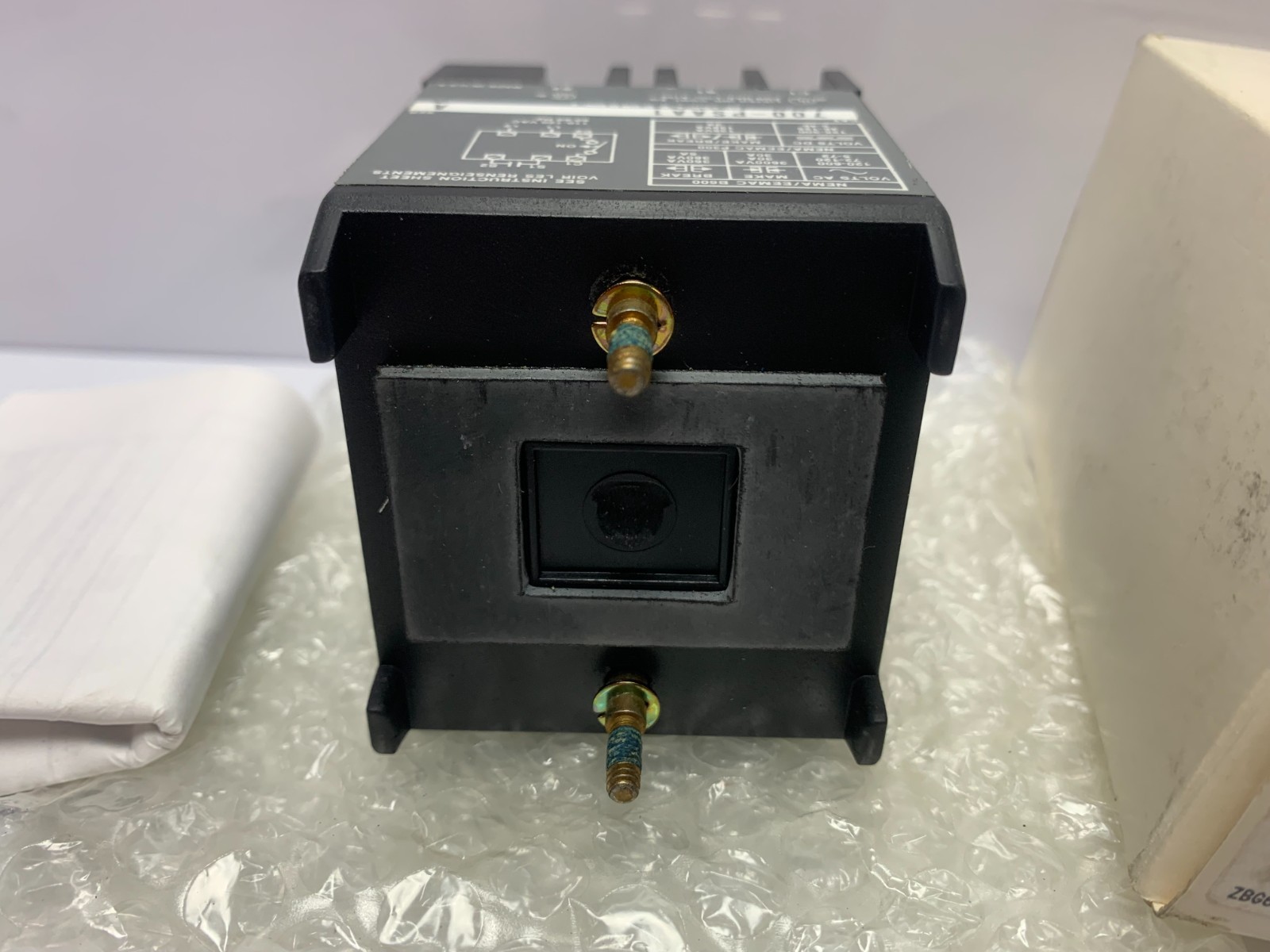 NEW ALLEN BRADLEY 700-PSAA1 /A TIMING RELAY 115-120V 60HZ 110V 50HZ 0.1-2S DELAY