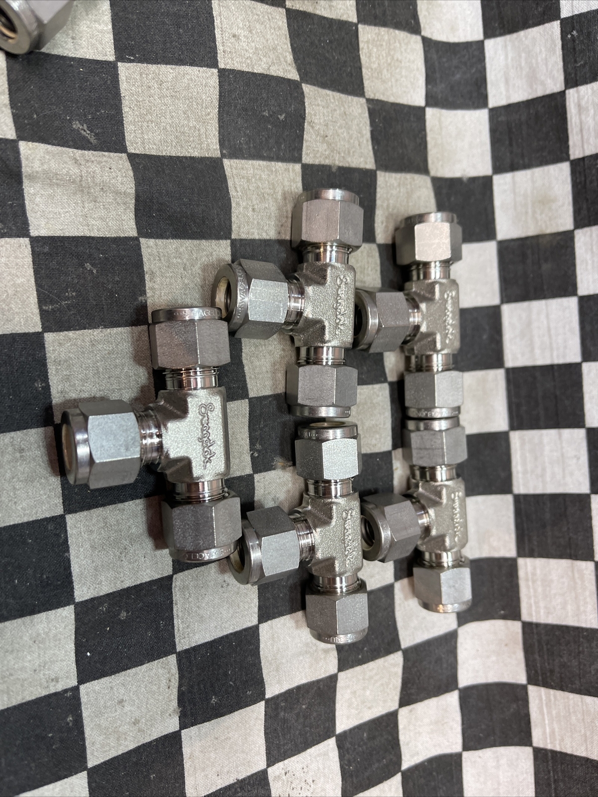 SWAGELOK CROSS TEE ELBOW UNION SS-600-4, SS-600-6, SS-600-9, LOT OF 8 #1606V44
