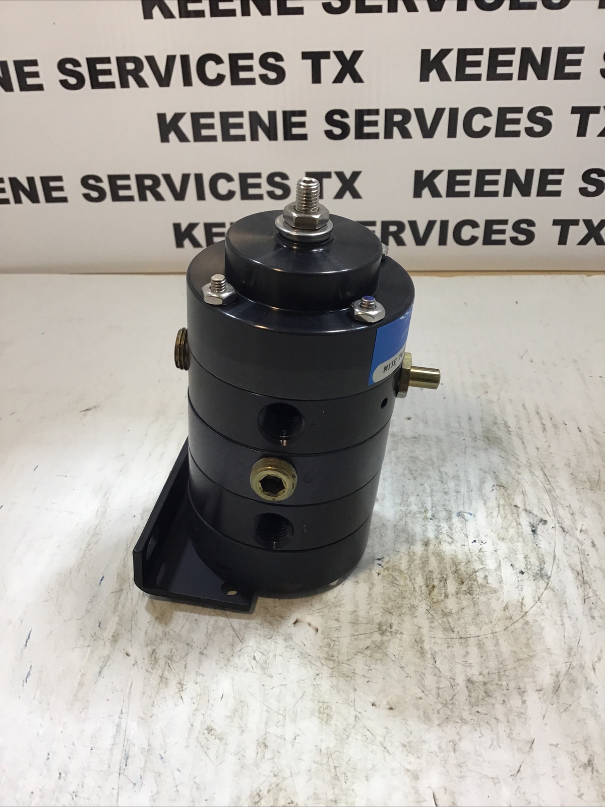 Control Air Inc. Air Pressure Regulator MITE 74H 3way/low