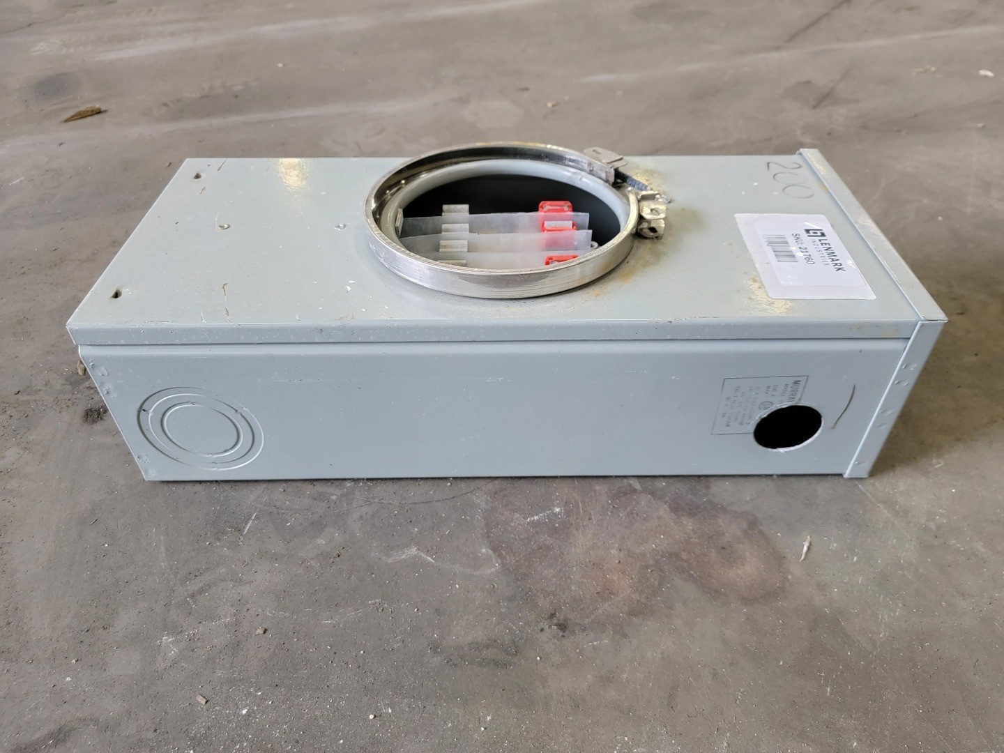 HYDEL SFC700PW 100 A, 600V PolyPhase Meter Socket w/ Hub Closure Plate –