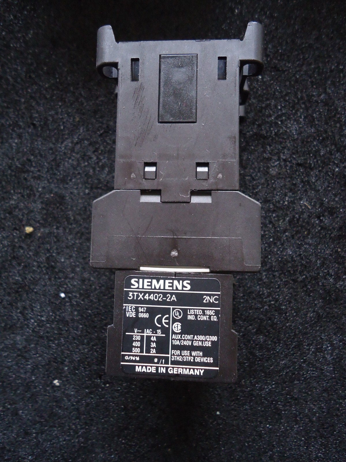 Siemens 3TF2001-0BB4 w/ 3TX4402-2A . Made in Germany