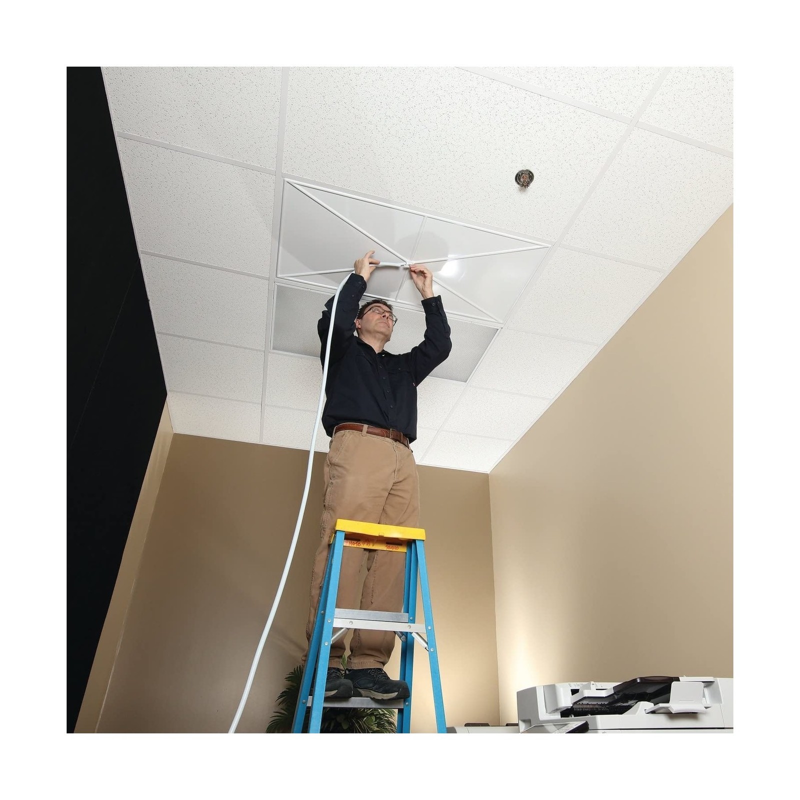 PIG Ceiling Tile Leak Diverter – 4′ x 2′ – TLS367 2′ x 4′
