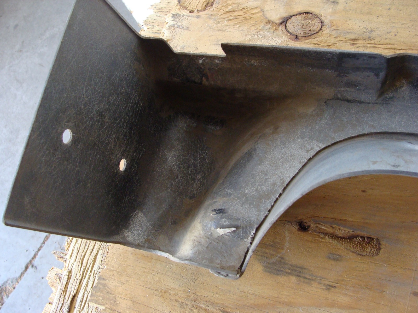 FREIGHTLINER A22-52006-008 CORE MOLDING REAR BODY PANEL GRAY/SILVER