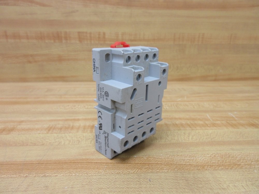 Magnecraft/Struthers-Dunn 70-784D-1 Socket 70784D1