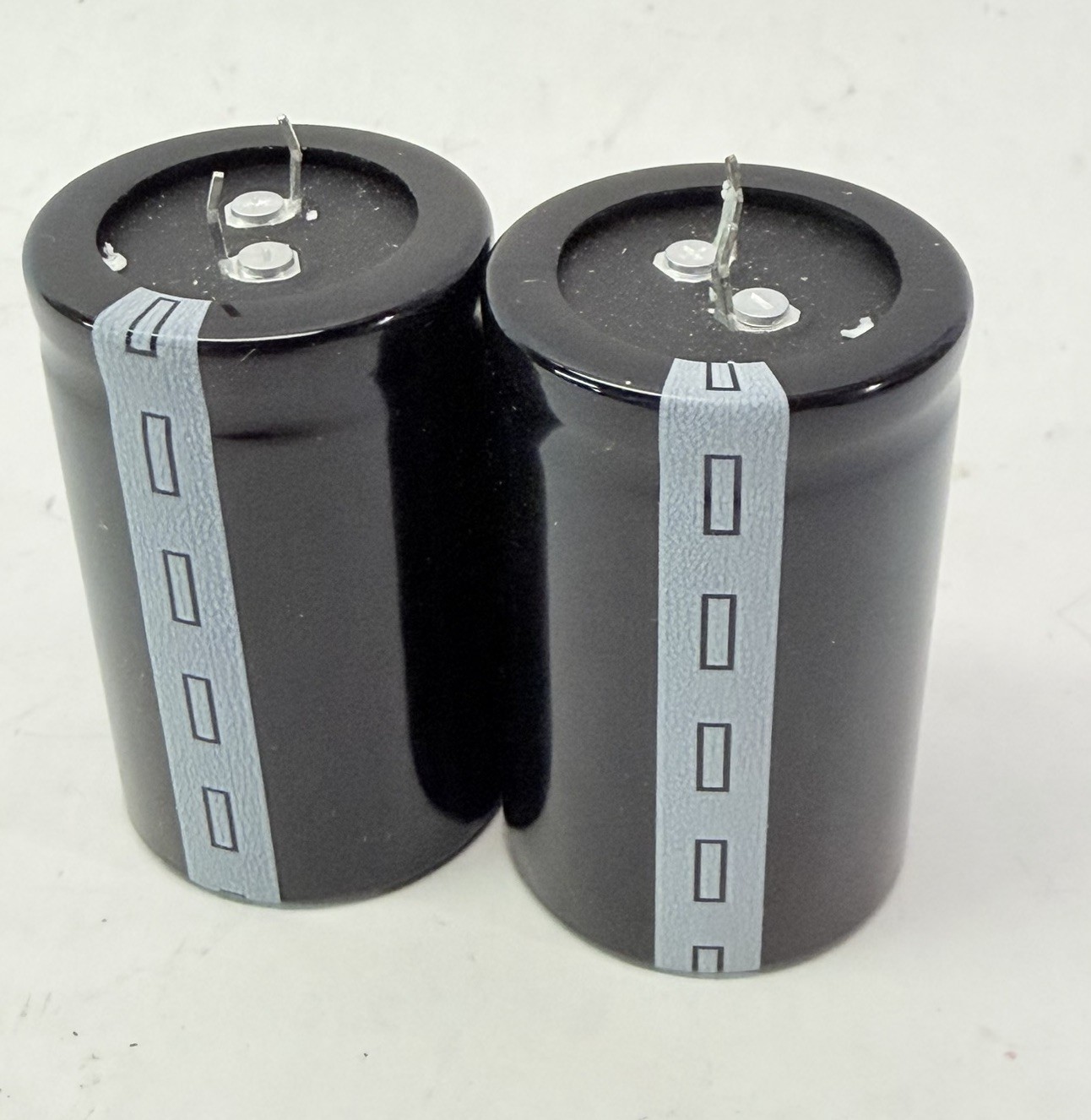 (LOT OF 2) EPCOS B43630-A9128-M Electrolytic Capacitor 1200 µF (M) – 400 V
