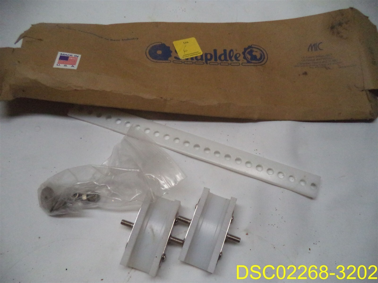 MISSING ONE VERTICAL PLASTIC PIECE: SI-40 SnapIdle Floating Chain Tensioner