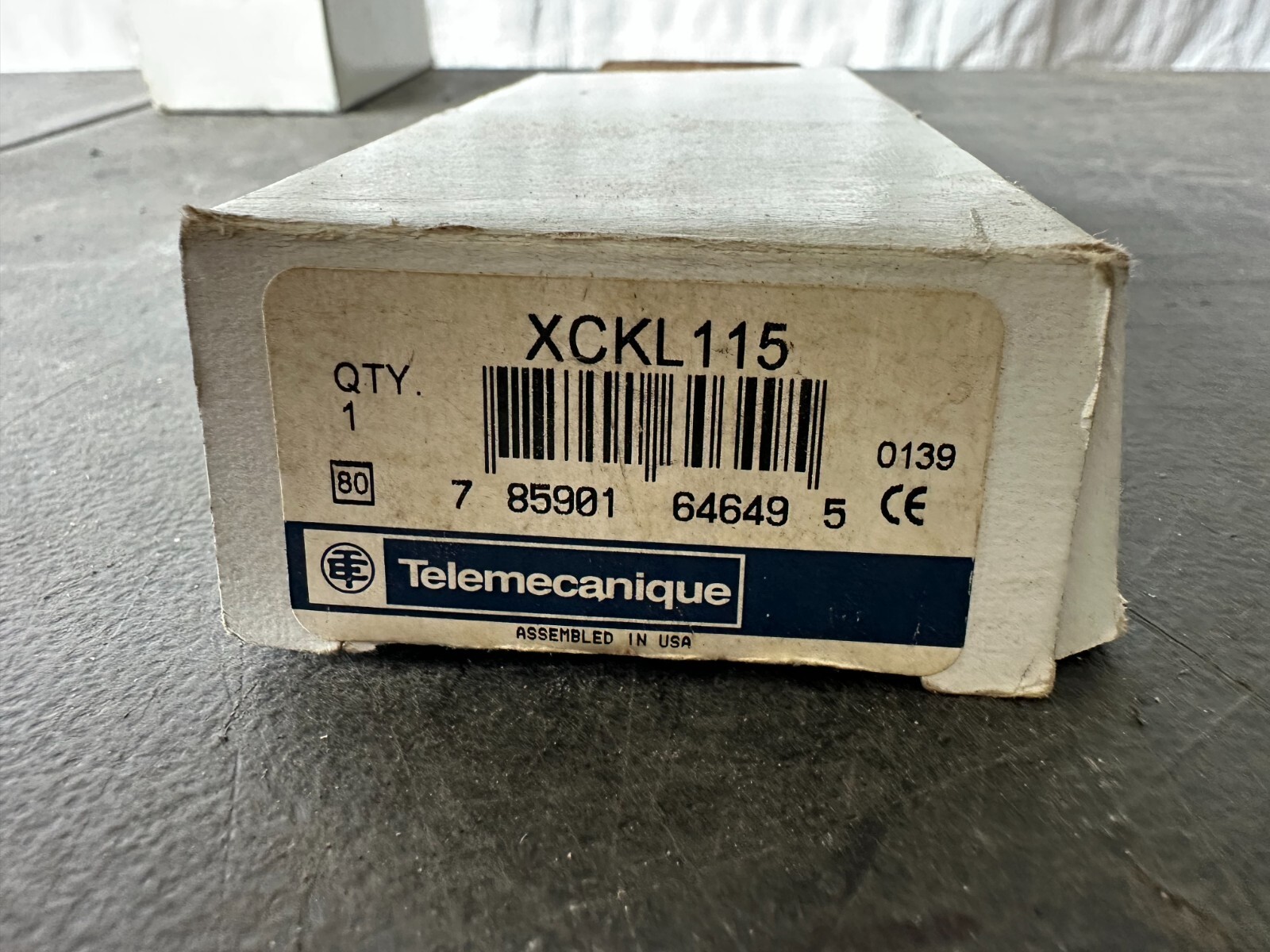 NEW TELEMECANIQUE XCKL-115 SWITCH