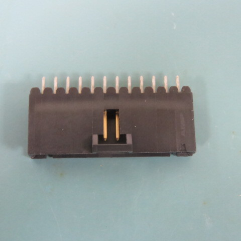 AMP 1-10368-1 Qty of 50 per Lot HEADER12 PIN SINGLE ROW