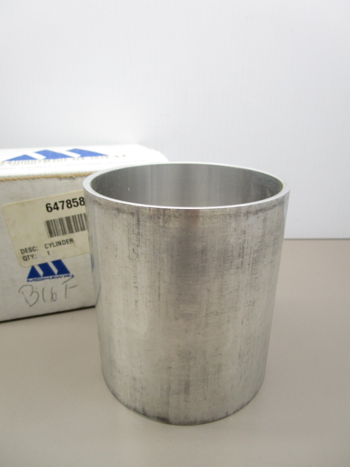 New Flyer 56510352 Cylinder Large Front Door 3.38″ID 4″ Long Mohawk 647858