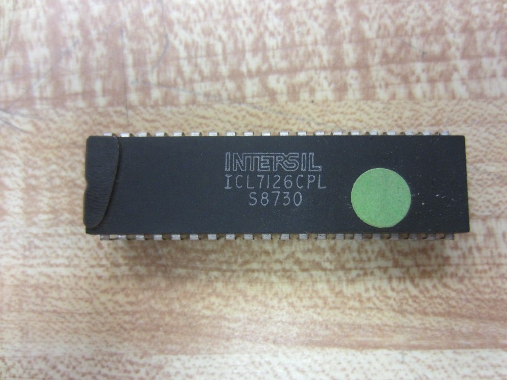 Intersil ICL7126CPL Integrated Circuit