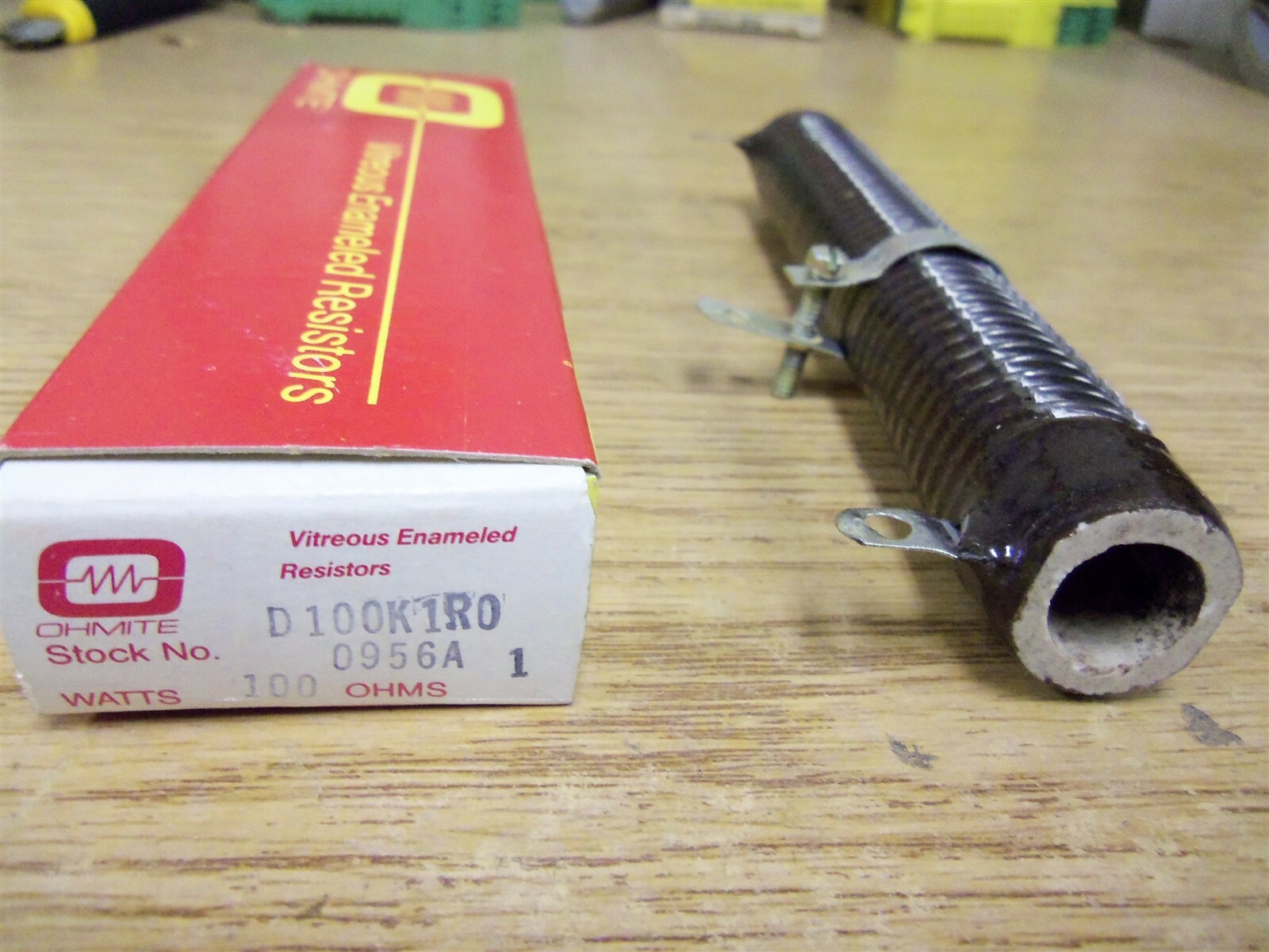 NEW Ohmite D100K1R0 Wirewound resistor 0956A 1 Ohms 100 Watt *FREE SHIPPING*
