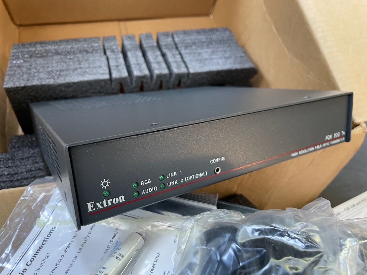 Extron Electronics Fox 500 Tx & Rx Fiber Optic Transmitter with Accessories NIB