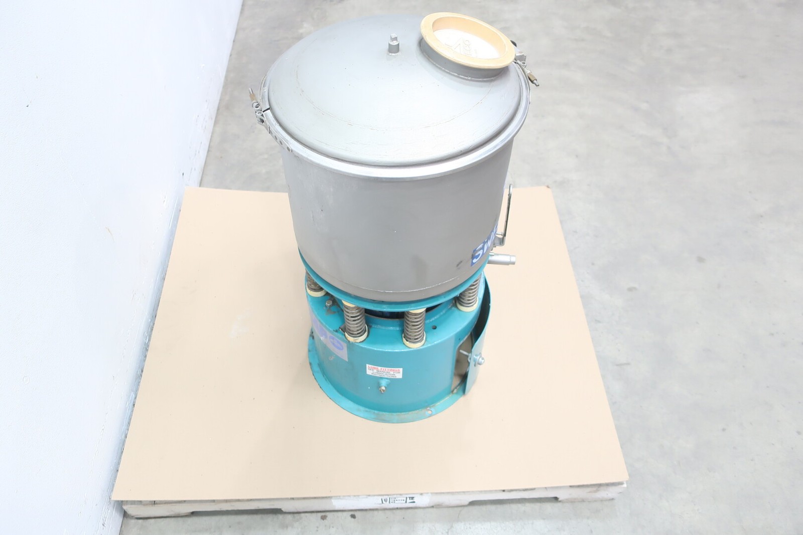 Sweco M18S Vibro-energy Mill 18in 460v-ac 3ph 0.5hp