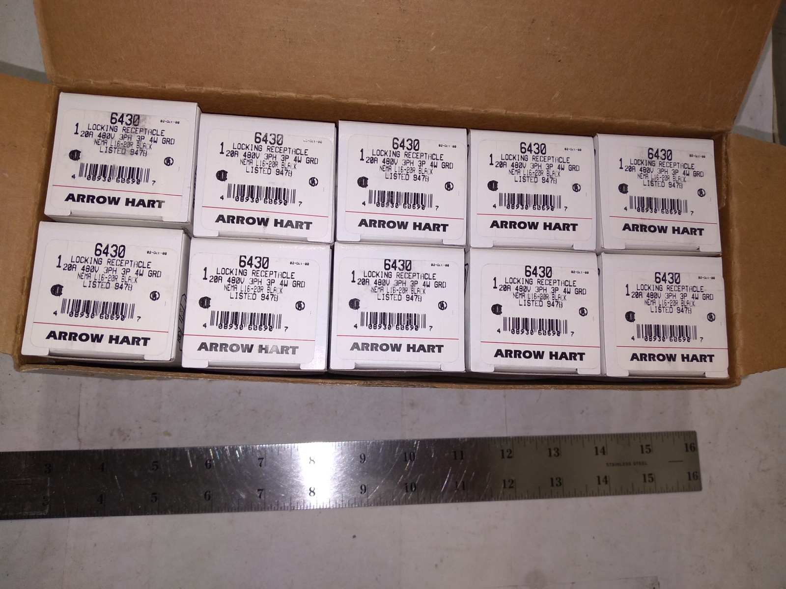 COOPER ARROW HART 6430 LOCKING RECEPTACLE 20A 480V 3PH 3P 4W GRD ’10 IN BOX’