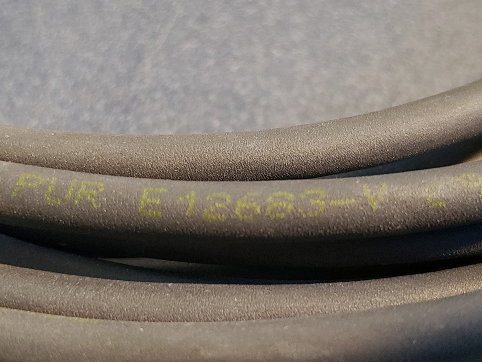 PUR E12683-V MOLDED CORDSET 4 POLE NNB