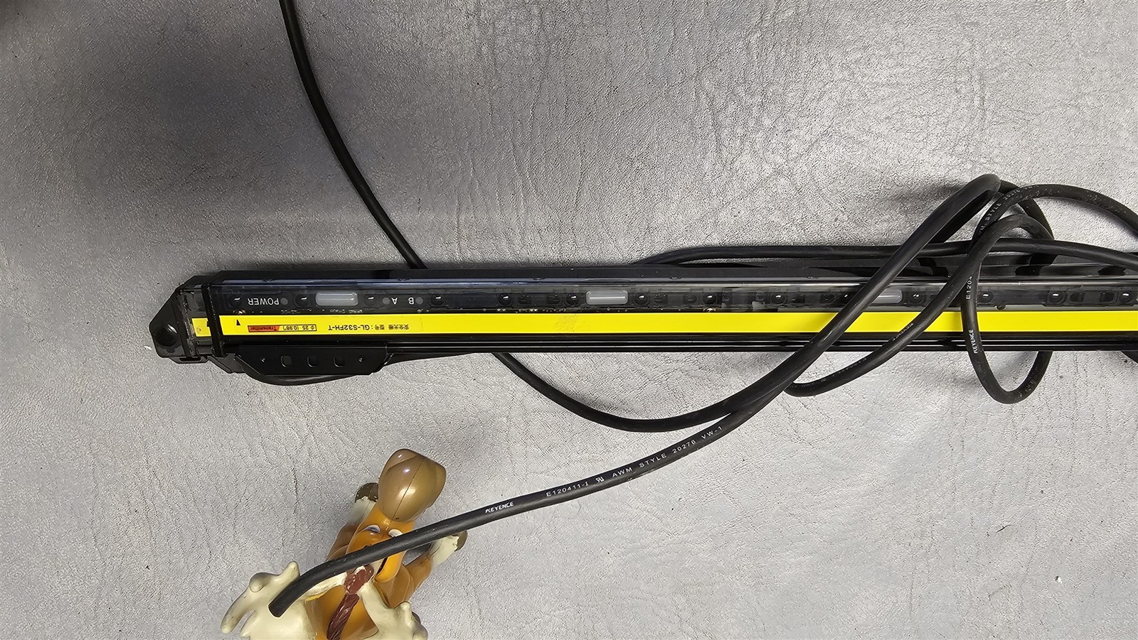 Keyence GL-S32FH-T + GL-S32FH-R Light Curtain Transmitter and Receiver