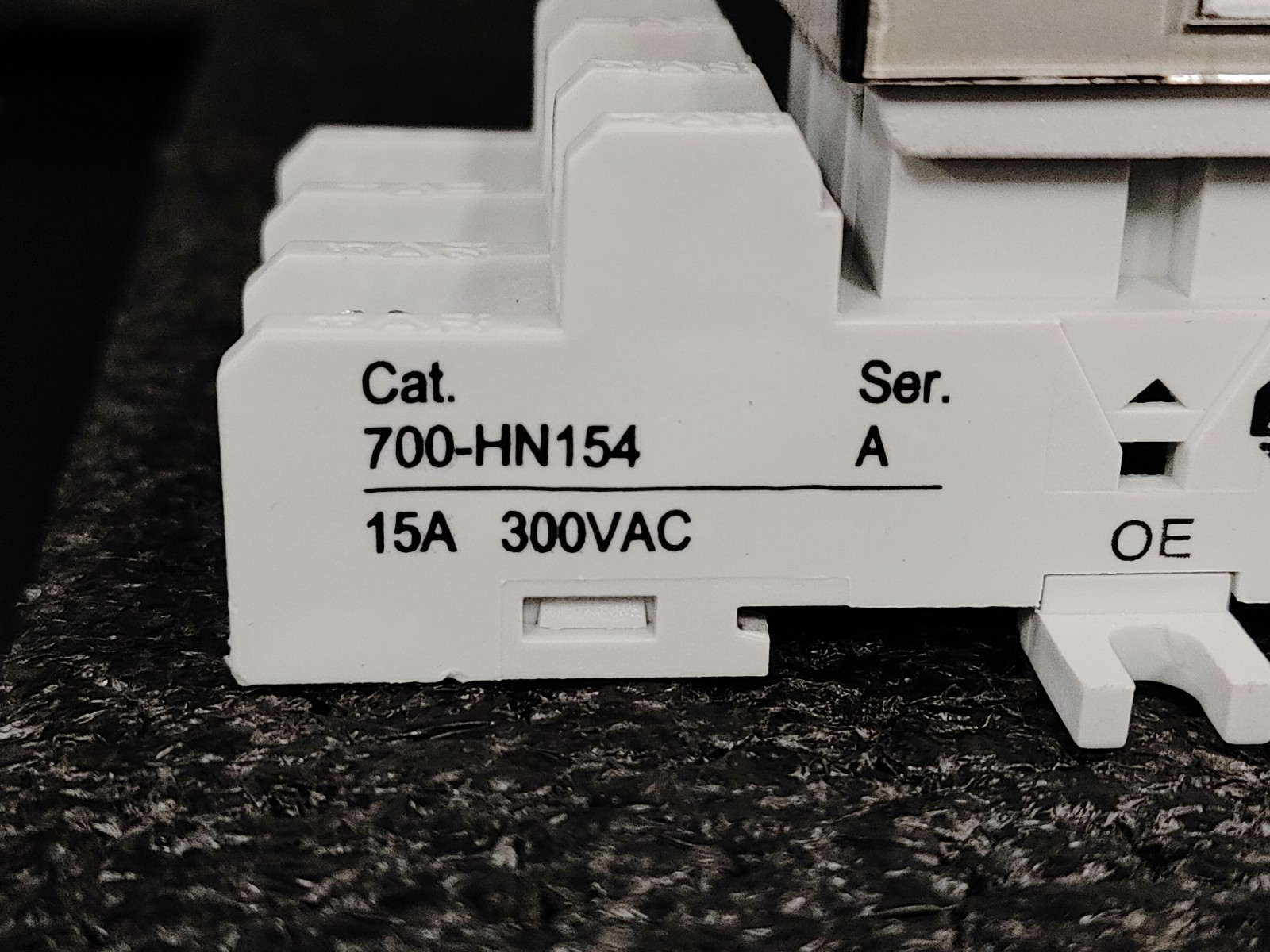 Lot of 6 ALLEN BRADLEY 700-HB32Z24-3-4 24V DC GP Tall Square Base Relay w Base