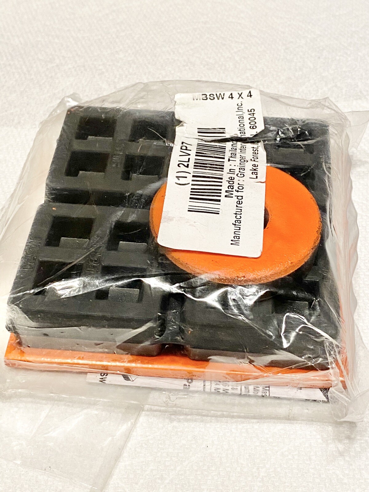 Neoprene Vibration Isolation Pad 2LVP7, MBSW 4 X 4, WITH Through Hole Piece