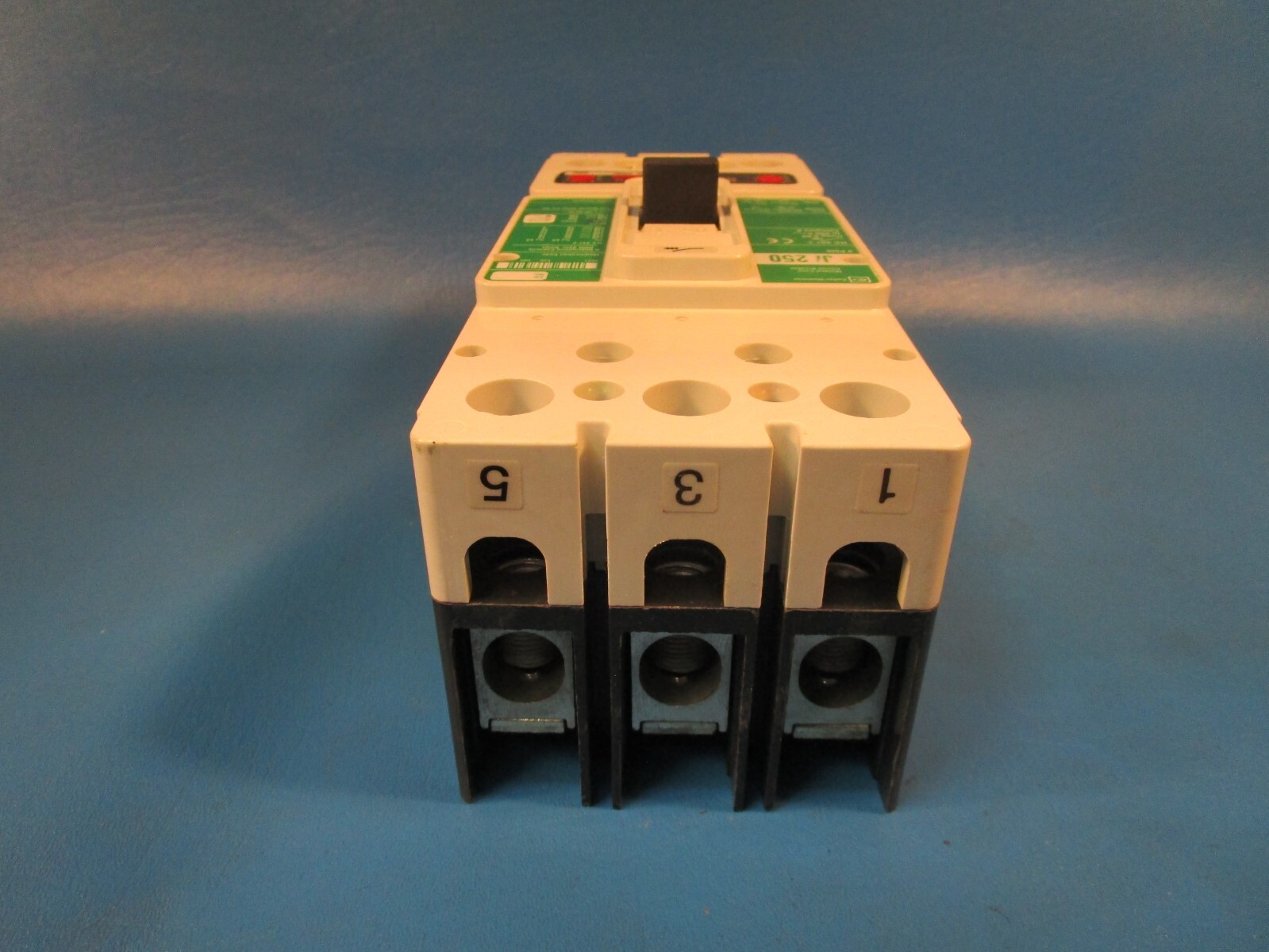 Cutler Hammer JI3250L, Industrial Circuit Breaker, 3 Pole, 250 A, 600 VAC Eaton