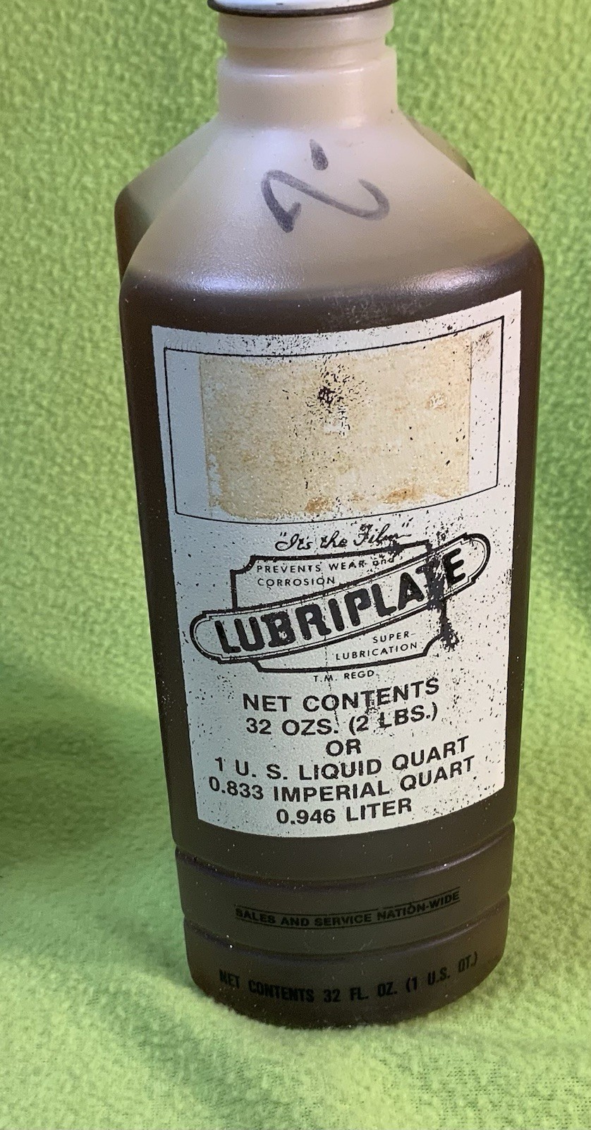 VINTAGE LOT (4) LUBRIPLATE SUPER LUBRICATION 1 QUART (PREVENTS WEAR & CORROSION)