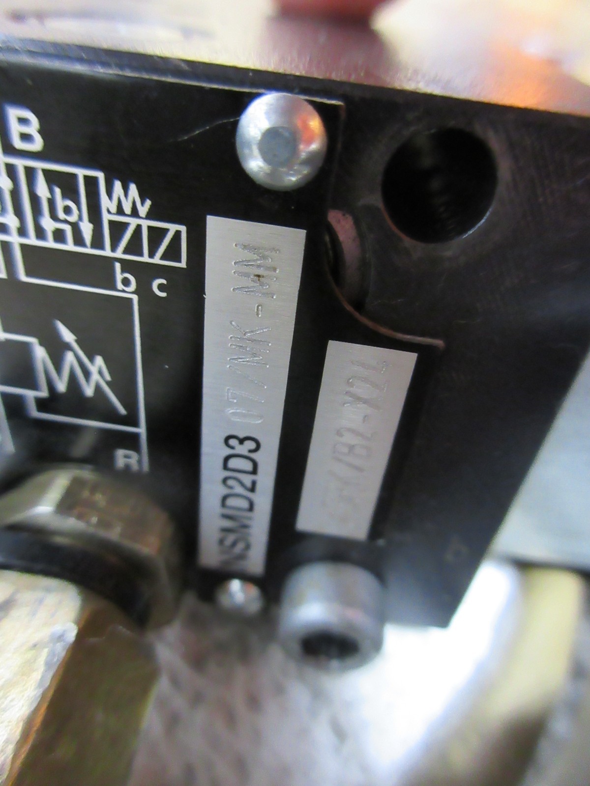 GILDEMEISTER TWIN 32 HAWE 3700 036178 04 NSMD2D307/MK-MM/GRK/B2-X24 VALVE
