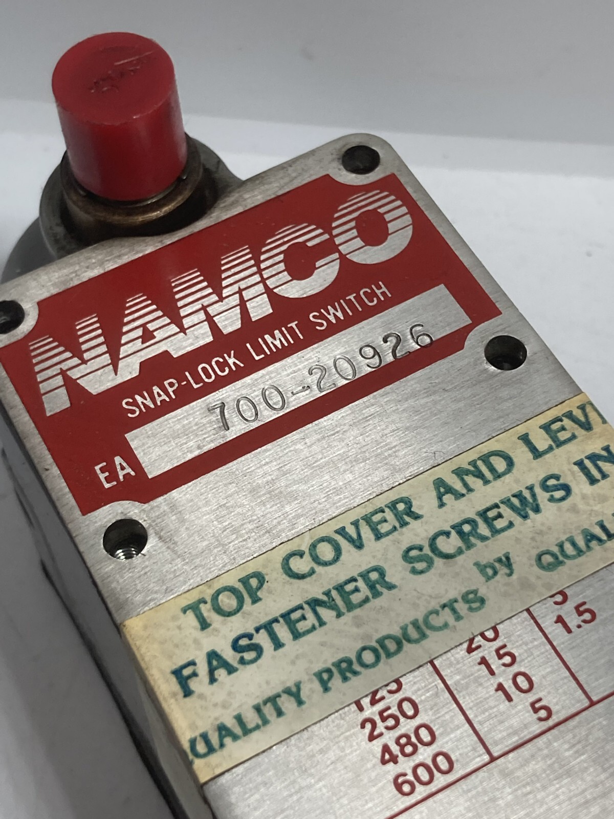 NAMCO 700-20926 LIMIT SWITCH SNAP ACTION 2 POLE 2NO/2NC DPDT NNB