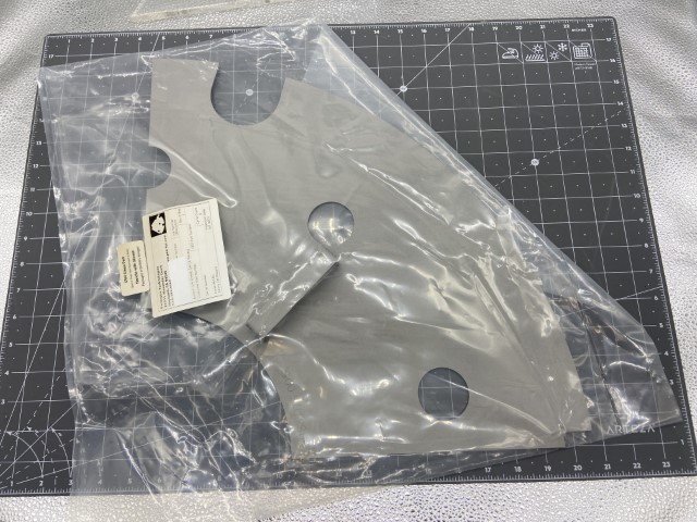 Balzers Broken 1/4 Shield PN: BBS3076005