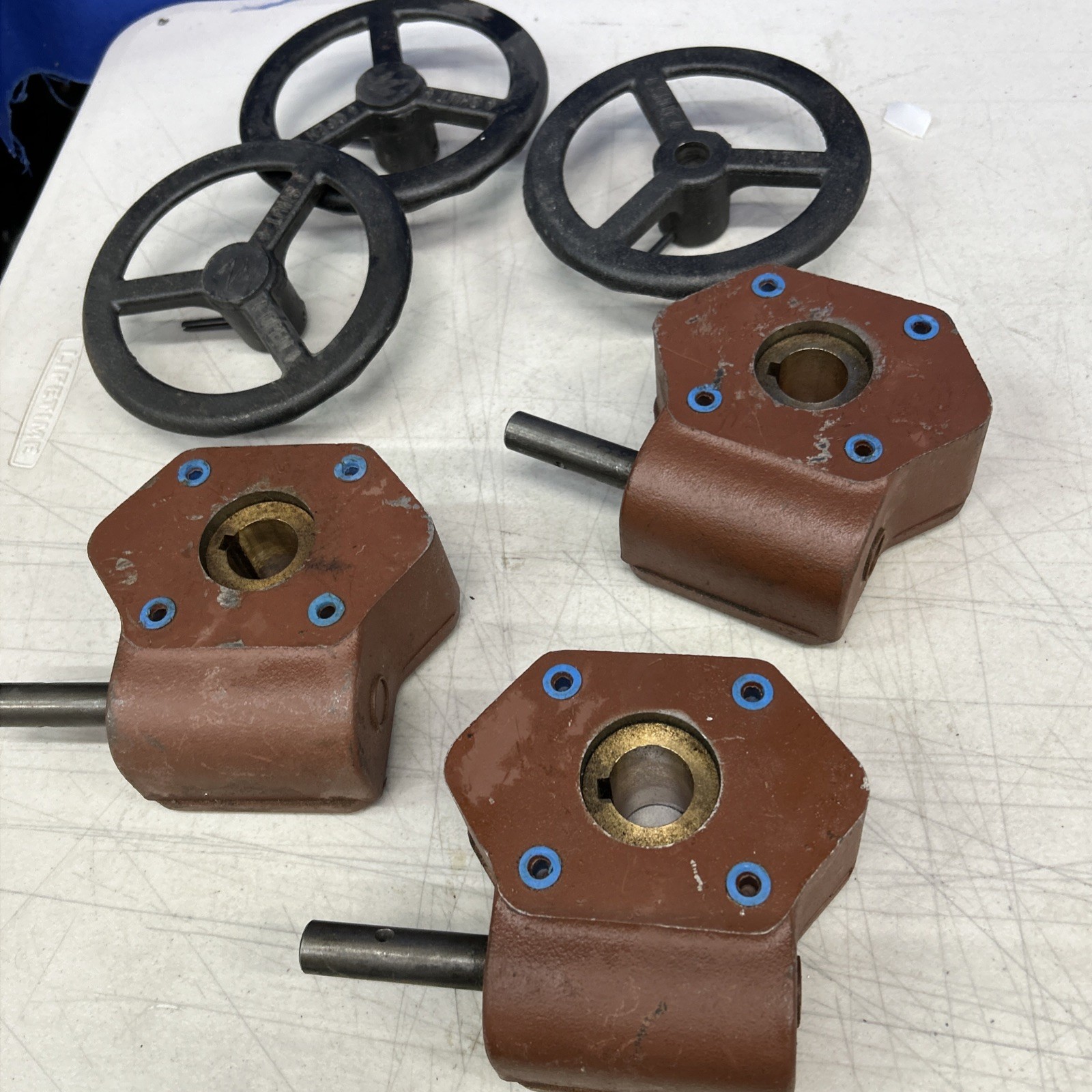 Victaulic AWWA Gear Operator 3 available with handles Free Priority Shipping