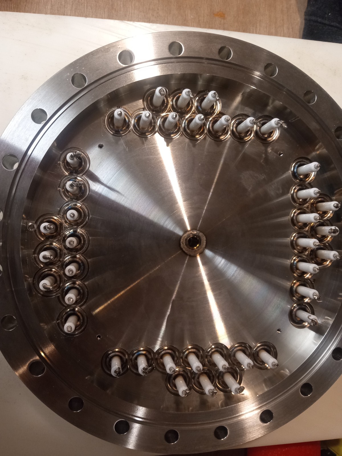 10″ Conflat chamber assembly w/ (40) 14 kV feedthroughs, one is broken