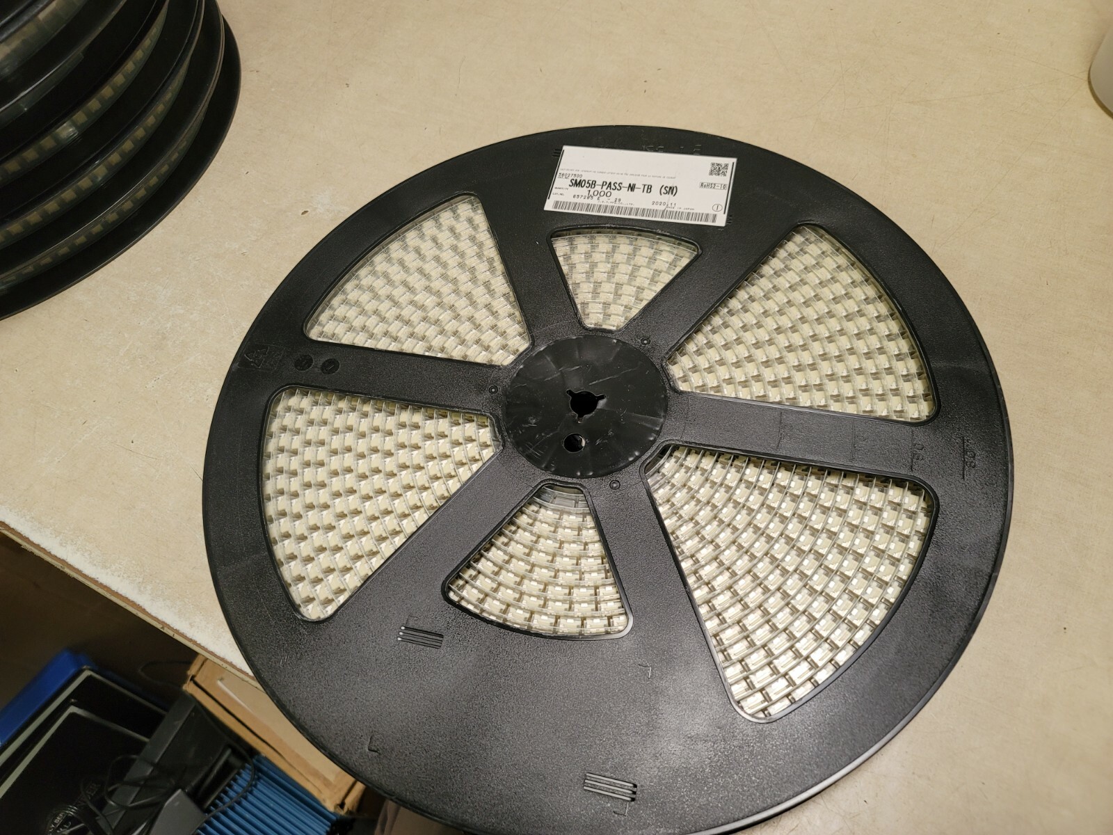 1000 PC REEL JST SM05B-PASS-NI-TB (SN)