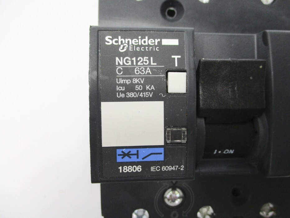 SCHNEIDER ELECTRIC 18806 63A 380/415V NSNP