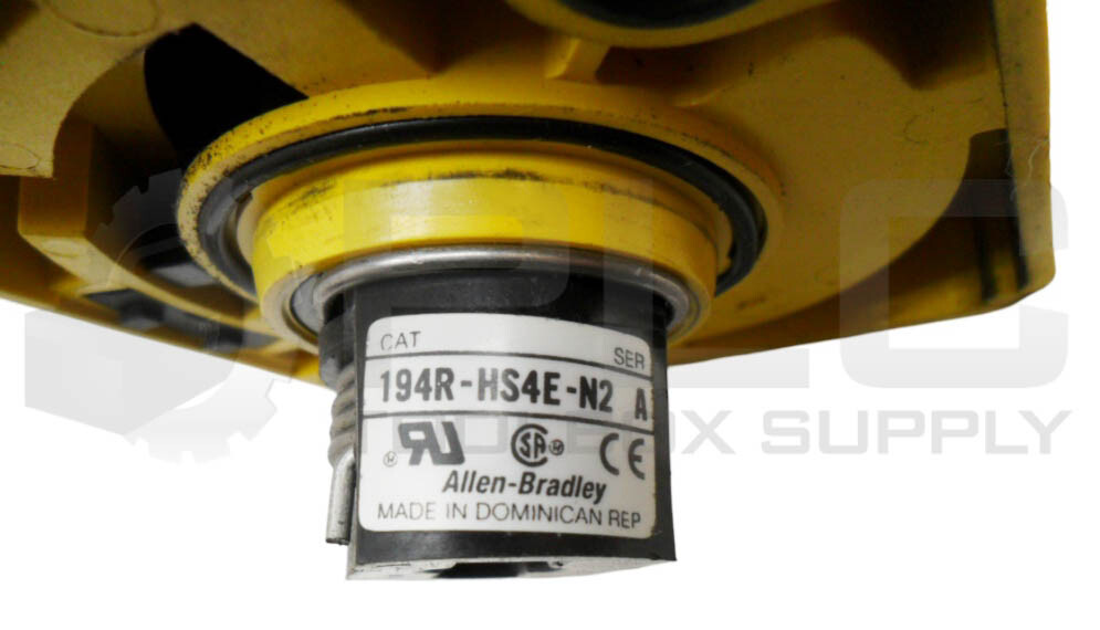 ALLEN BRADLEY 194R-HS4E-N2 /A DISCONNECT SWITCH OPERATING HANDLE