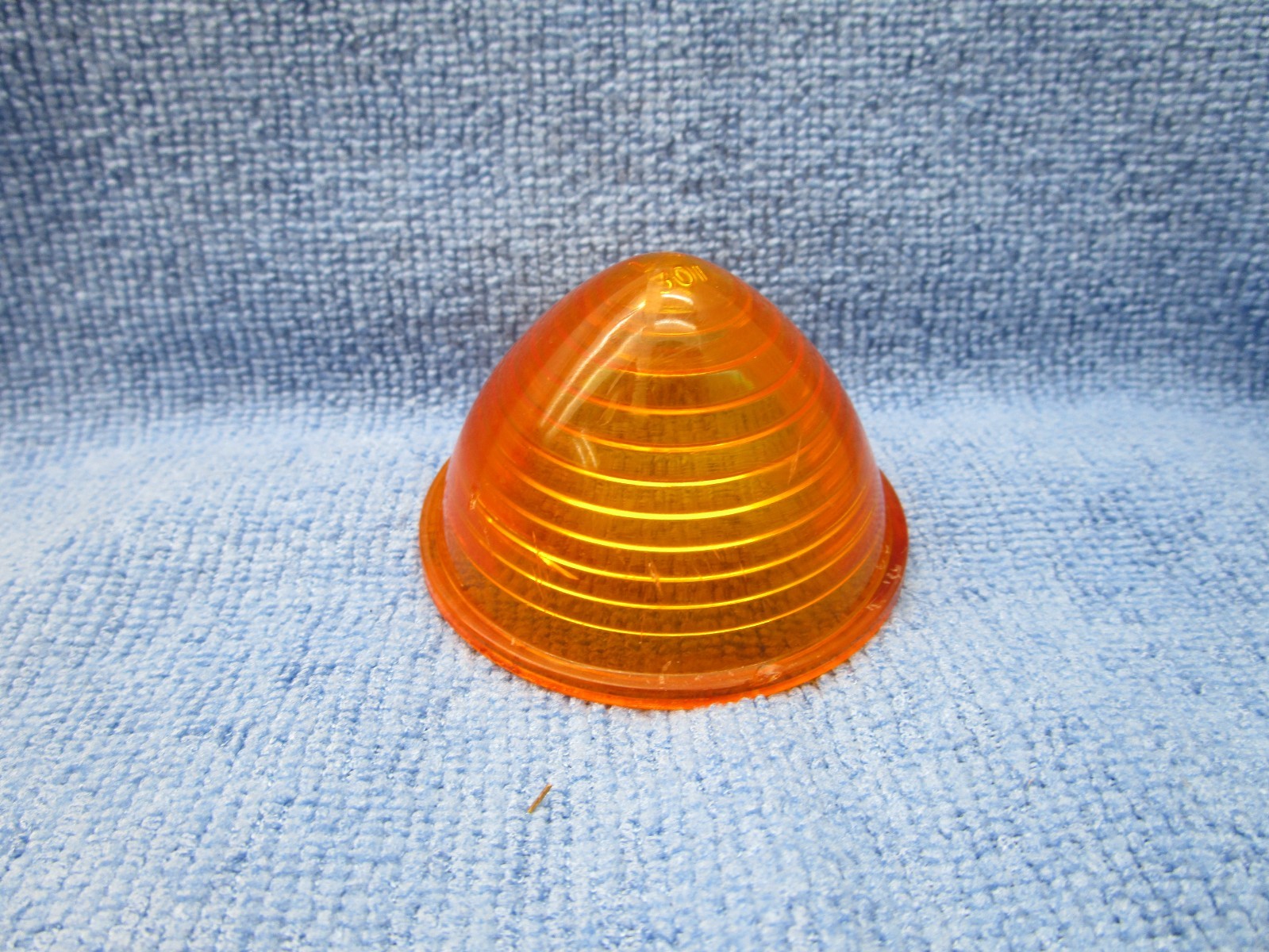 LS301 Amber Clearance Light Lamp Lens 2-1/2″ OD
