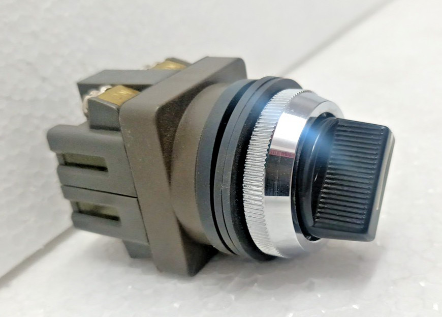Idec ASN 311 Idec Izumi 41-10569 AC 125 V 5A AC 300 V 3A 175 20 W