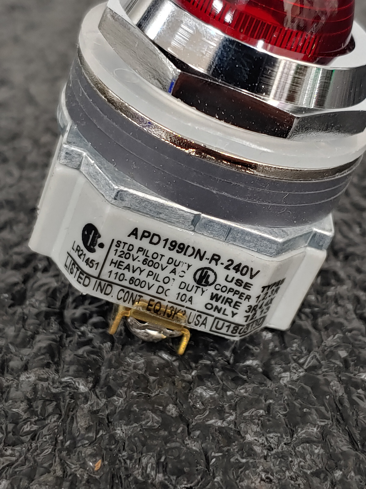 IDEC APD199DN-R-240V 30mm Pilot Light Red