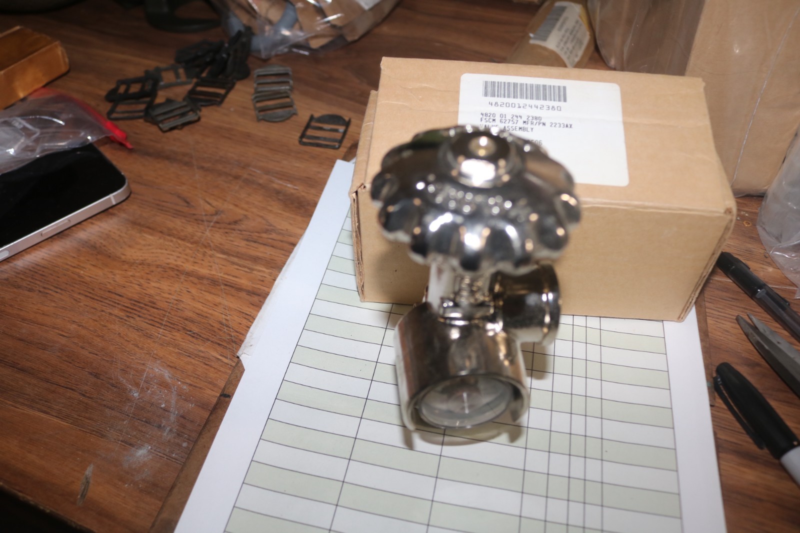 NOS 3000 PSI nitrogen valve with gauge RS N-100 2233AX 4820-01-244-2380