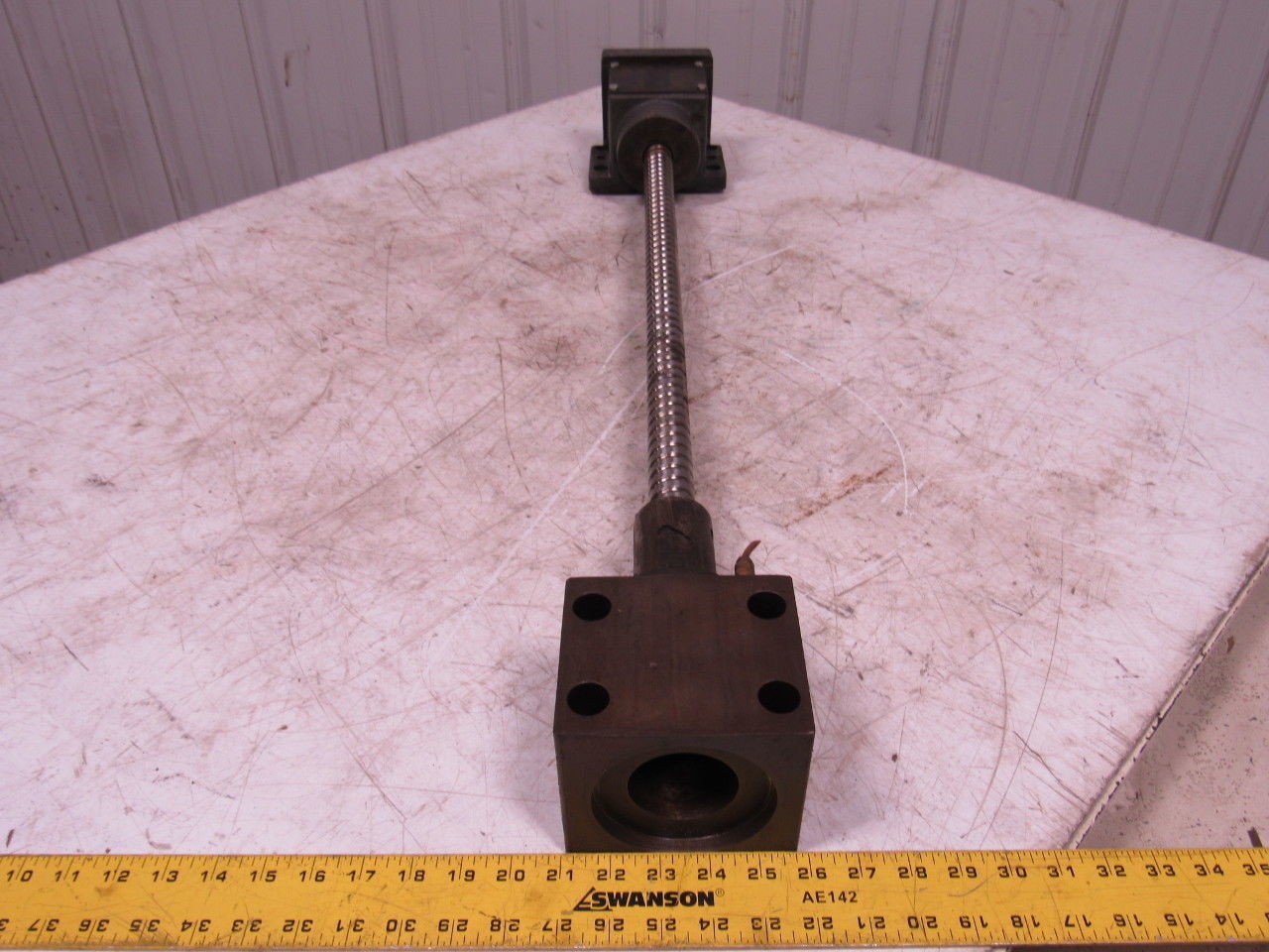 Cincinnati Milacron Sabre 1000 Y Axis Ball Screw W/Nut CNC 38″ OAL