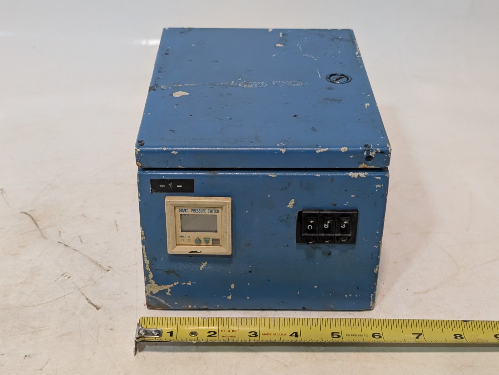 SMC IT2031-N22 E/P Regulator Control Box Enclosure, PCB, Digital Pressure Switch