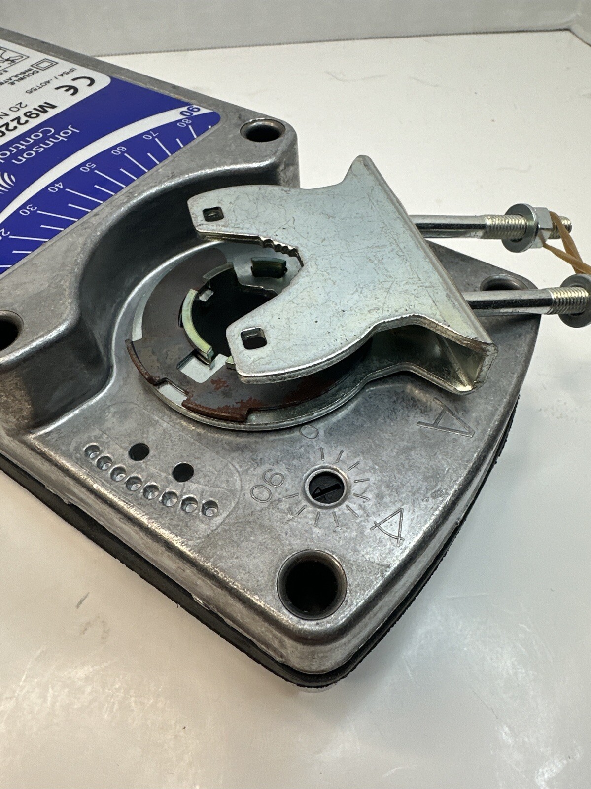 JOHNSON CONTROLS M9220-GGC-3 Actuator 24VAC/VDC 20Nm 177 in/lb Spring Return
