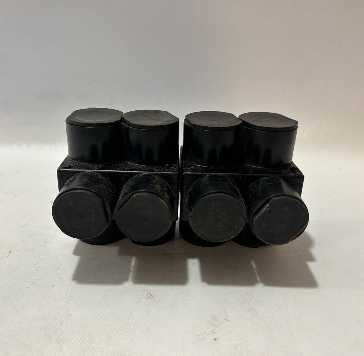 Burndy 1PLD600-2, UV Rated Unitap, #4AWG-600KCMIL, AL9CU (PK OF 2)