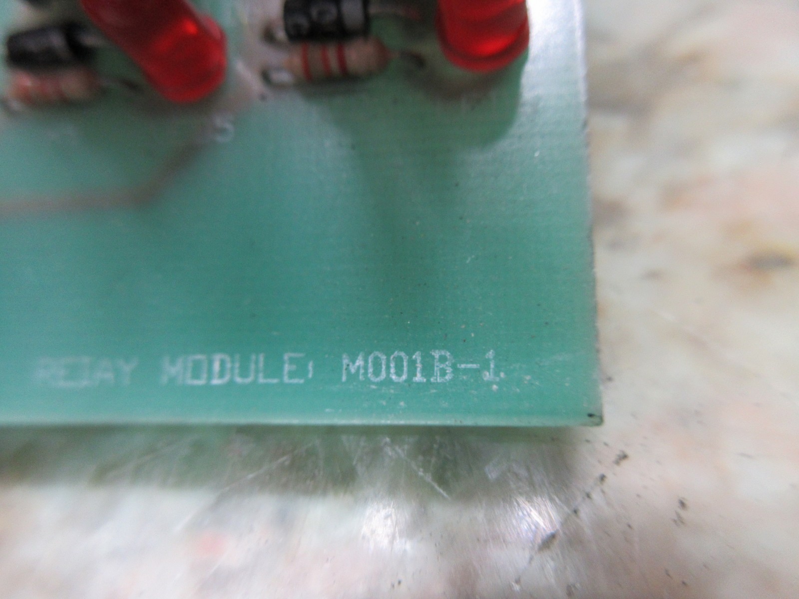 CNC RELAY MODULE M001B-1 W/ OMRON FUSE G2R-1-S 0477W6 CNC BOARD