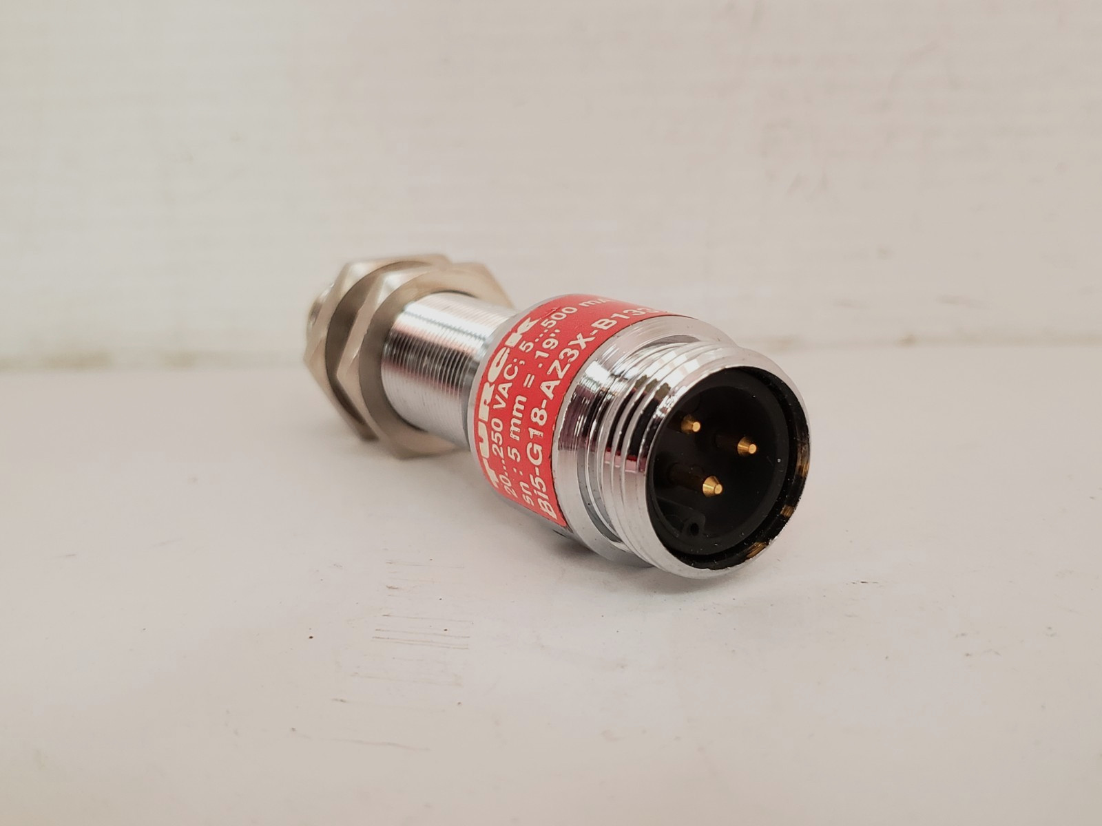 TURCK BI5-G18-AZ3X-B1331 INDUCTIVE SENSOR NO 20-250V 1 LED 3 PIN (0292U1) NNB